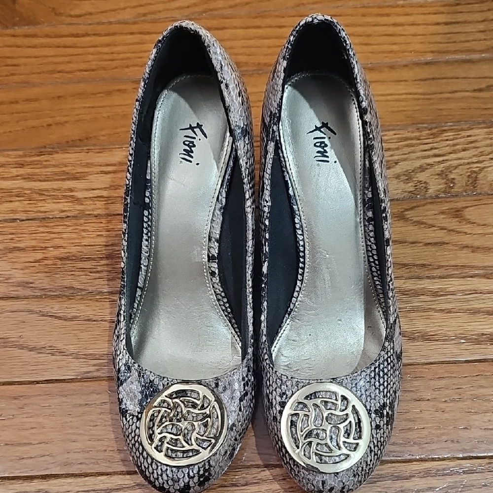 Stylish Snakeskin Heels with Gold Detail